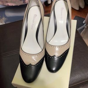 Spectator Aigner pumps